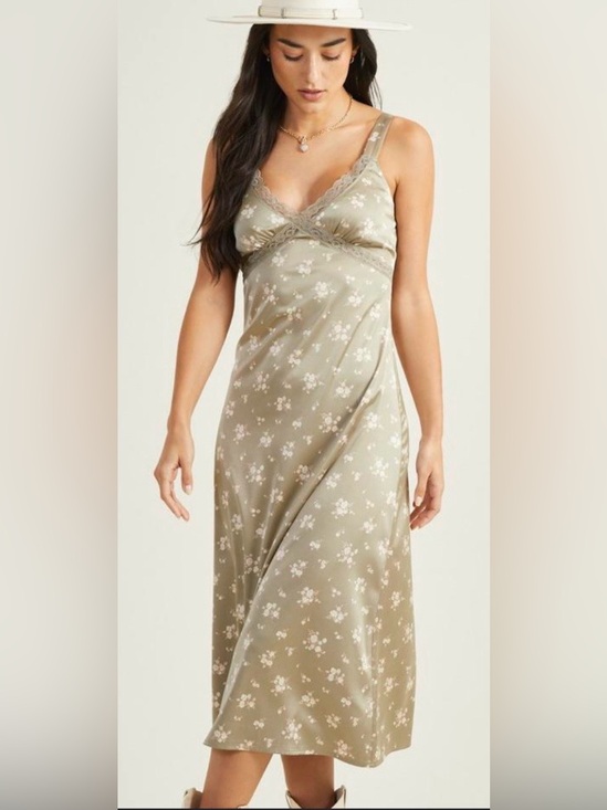 Altar'd State Dresses & Skirts - Altar’d State Floral Lace Trim Silk Slip Dress in Sage Green M